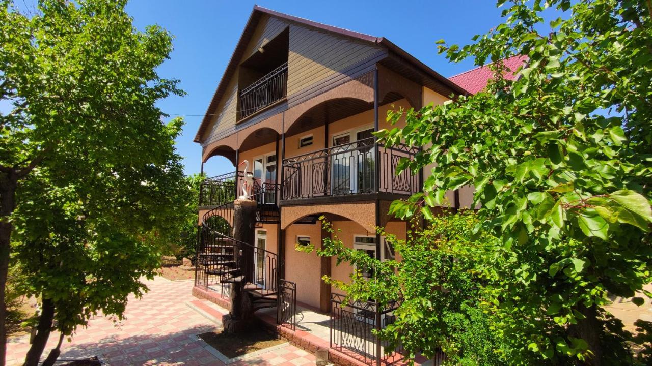 Hotel Natalia Kaji-Say Exterior photo