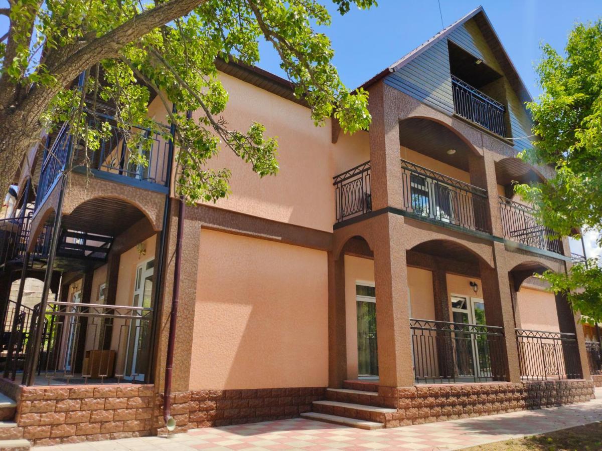 Hotel Natalia Kaji-Say Exterior photo