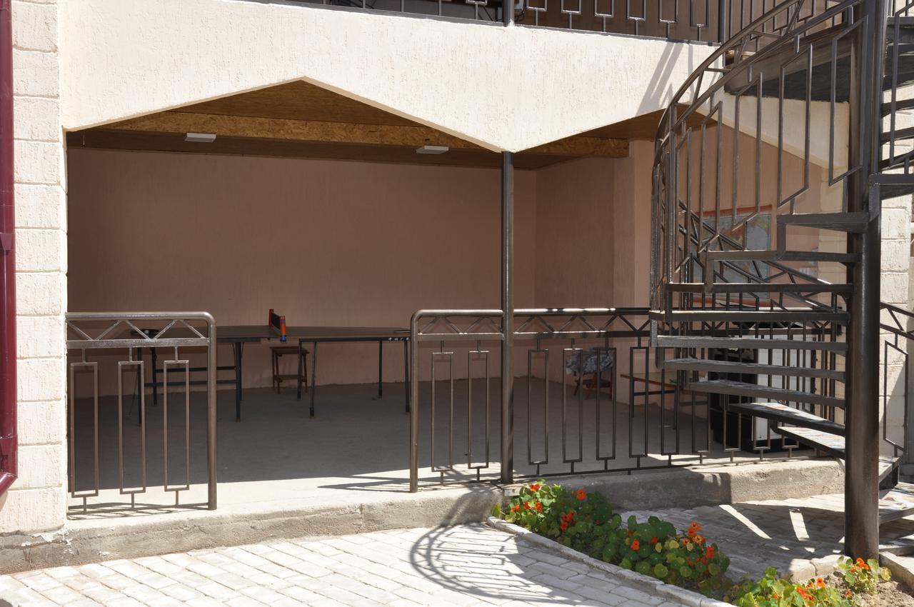 Hotel Natalia Kaji-Say Exterior photo